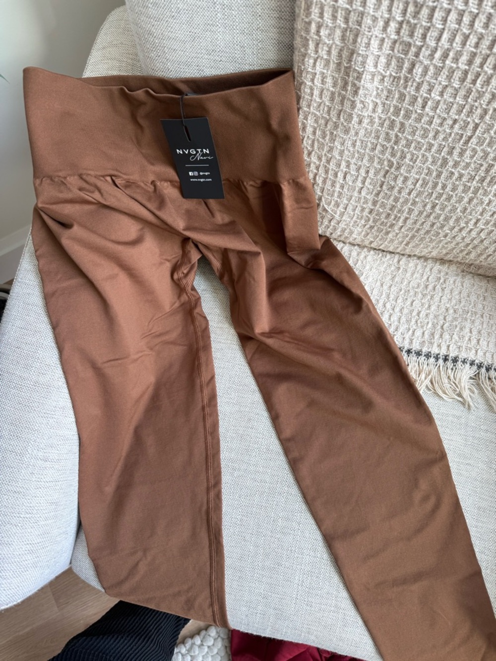 NVGTN Seamless Legging - Picture 2 of 3